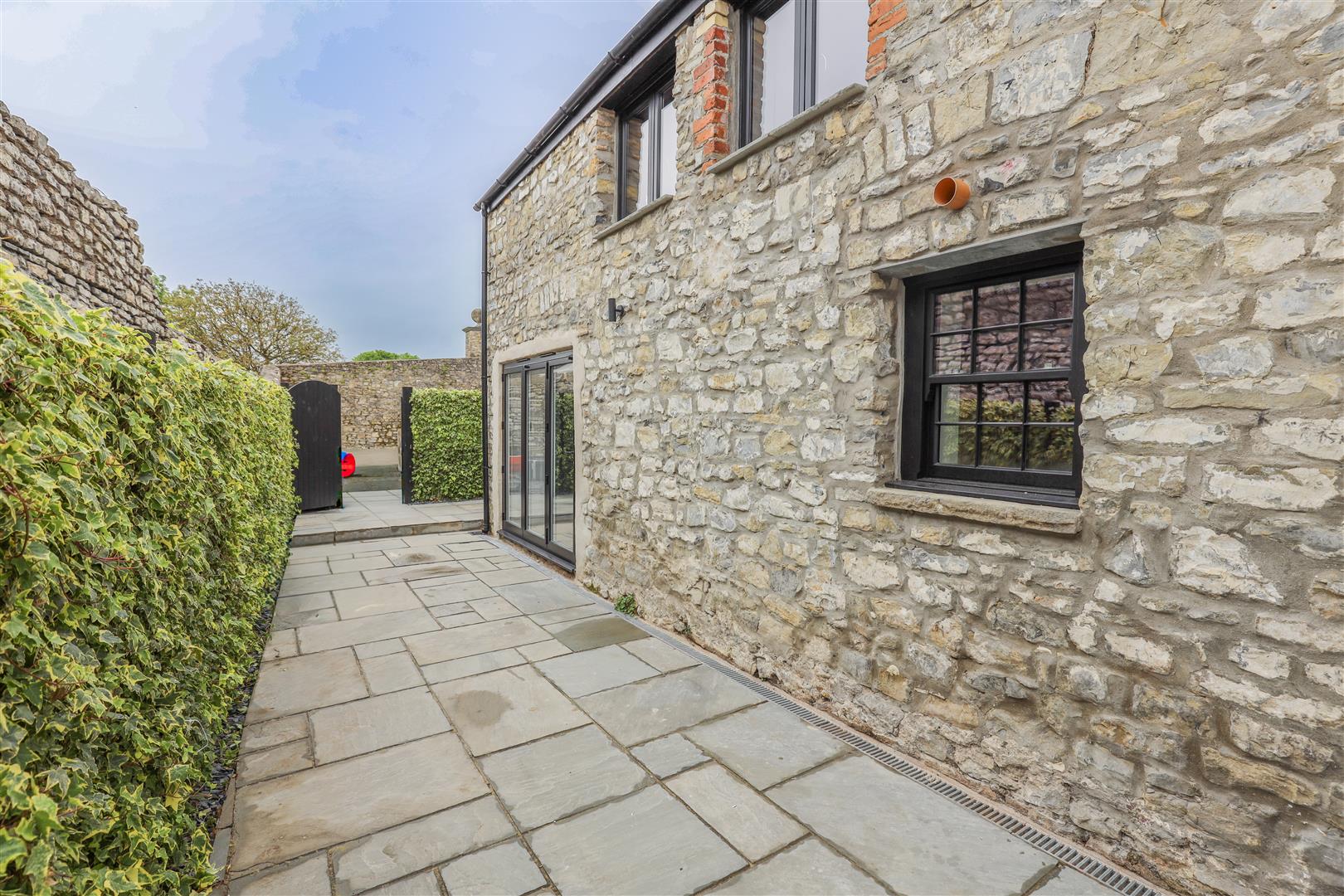 3 The Market Place, 66 High Street, Cowbridge, Vale of Glamorgan, CF71